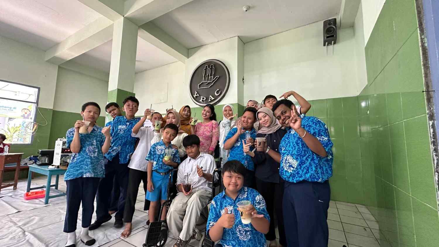 Suasana kafe Among Rasa